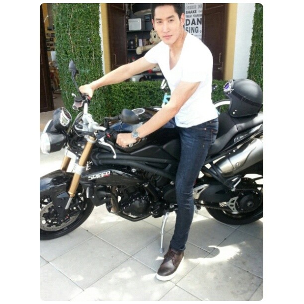 ไนกี้ นิธิดล ป้อมสุวรรณ ไนกี้ นิธิดล ป้อมสุวรรณ