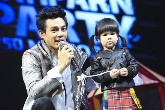 Patiparn Party 25 ปี Mr.Mos Patiparn Party 25 ปี Mr.Mos