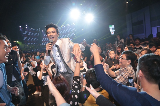 Patiparn Party 25 ปี Mr.Mos Patiparn Party 25 ปี Mr.Mos