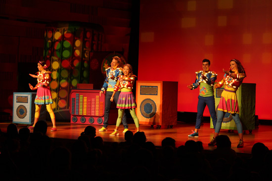 3 สาวแกงค์ Hi5 ชวนคุณหนู ๆ มาสนุกสุดมันส์ไปกับโชว์ที่มีชื่อว่า Hi5 House Hits! Live In Concert 3 สาวแกงค์ Hi5 ชวนคุณหนู ๆ มาสนุกสุดมันส์ไปกับโชว์ที่มีชื่อว่า Hi5 House Hits! Live In Concert
