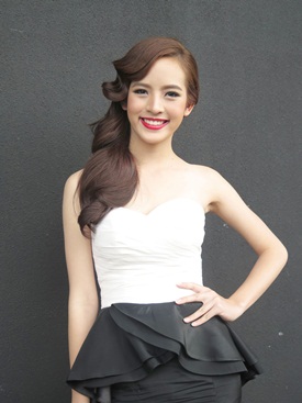 สามใบ(ไม่)เถา สามใบ(ไม่)เถา
