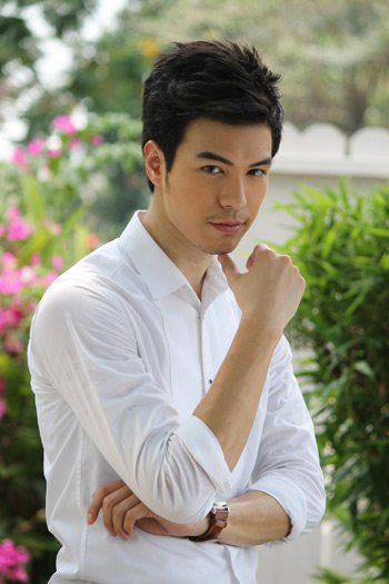 แม็ค ดี๊ด๊า บทลูกคนรวยเอาแต่ใจ อ้อนคนดูอย่าเพิ่งหมั่นไส้กัน แม็ค ดี๊ด๊า บทลูกคนรวยเอาแต่ใจ อ้อนคนดูอย่าเพิ่งหมั่นไส้กัน