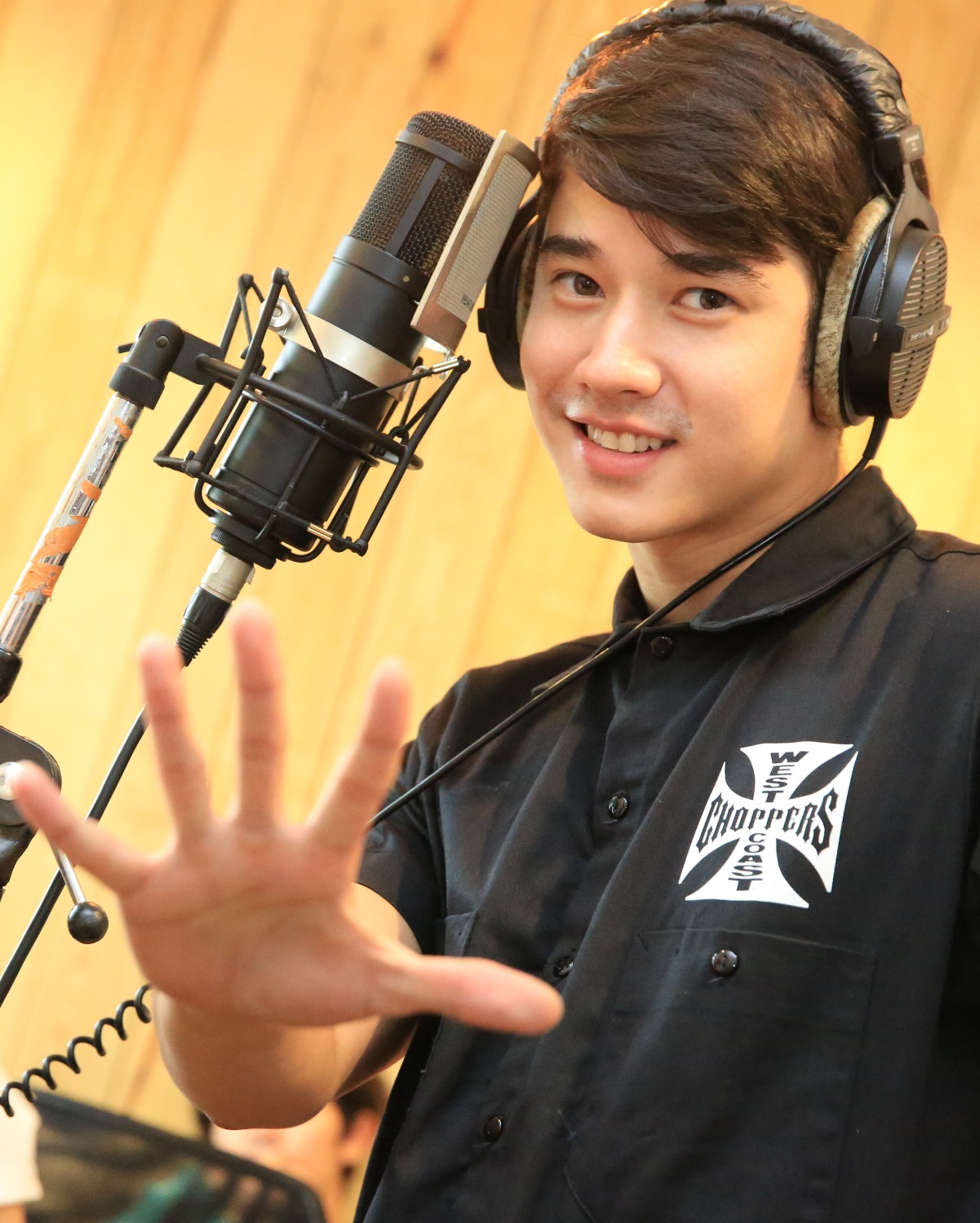 มาริโอ้ เตรียมจัดเต็ม ใน Give Me 5 Concert Rate Aมาริโอ้ เตรียมจัดเต็ม ใน Give Me 5 Concert Rate A มาริโอ้ เตรียมจัดเต็ม ใน Give Me 5 Concert Rate A