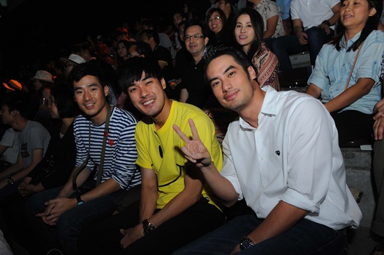 เดอะ นำโชค show by สิงโต เดอะ นำโชค show by สิงโต