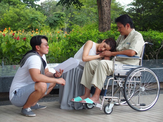 สามใบ(ไม่)เถา สามใบ(ไม่)เถา