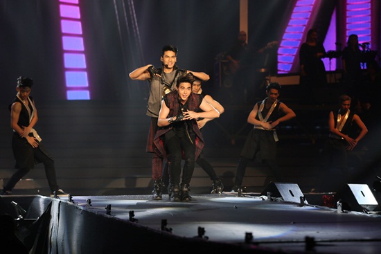 คอนเสิร์ต หล่อมากมาก คอนเสิร์ต หล่อมากมาก