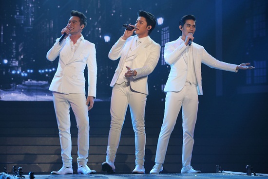 คอนเสิร์ต หล่อมากมาก คอนเสิร์ต หล่อมากมาก