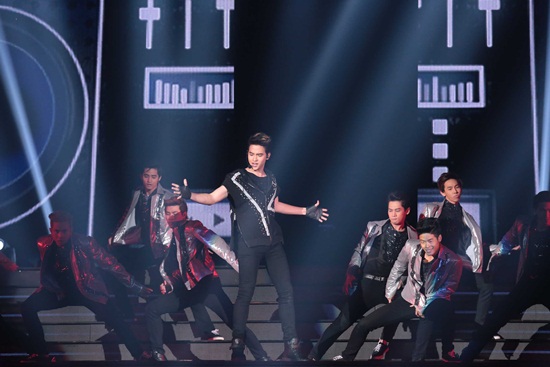 คอนเสิร์ต หล่อมากมาก คอนเสิร์ต หล่อมากมาก