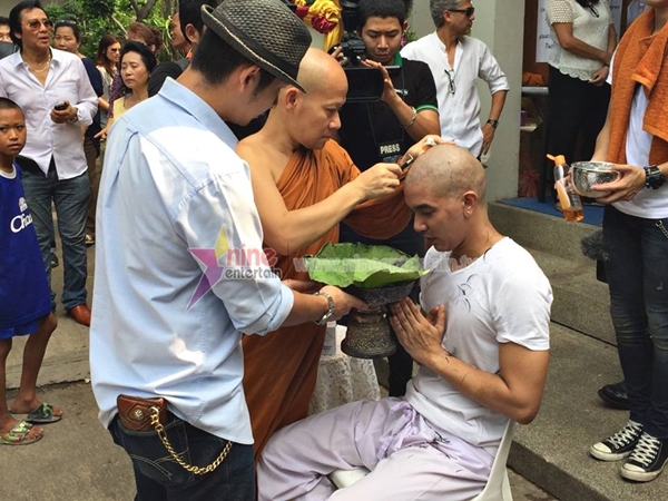 ดีเจแมน บวชแทนคุณครอบครัว 21 วัน ได้รับฉายา ขนฺติบโล ดีเจแมน บวชแทนคุณครอบครัว 21 วัน ได้รับฉายา ขนฺติบโล