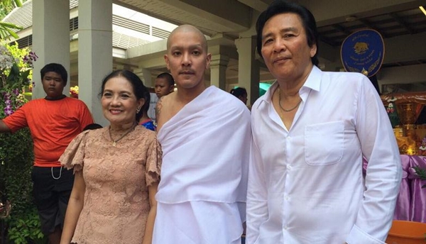 ดีเจแมน บวชแทนคุณครอบครัว 21 วัน ได้รับฉายา ขนฺติบโล ดีเจแมน บวชแทนคุณครอบครัว 21 วัน ได้รับฉายา ขนฺติบโล