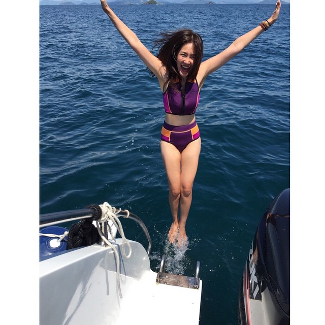 นาเดีย ควงสามี-ลูกชายเที่ยวเกาะ โชว์หุ่นในชุดว่ายน้ำ ยังเป๊ะ นาเดีย ควงสามี-ลูกชายเที่ยวเกาะ โชว์หุ่นในชุดว่ายน้ำ ยังเป๊ะ