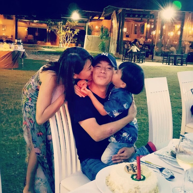 นาเดีย ควงสามี-ลูกชายเที่ยวเกาะ โชว์หุ่นในชุดว่ายน้ำ ยังเป๊ะ นาเดีย ควงสามี-ลูกชายเที่ยวเกาะ โชว์หุ่นในชุดว่ายน้ำ ยังเป๊ะ