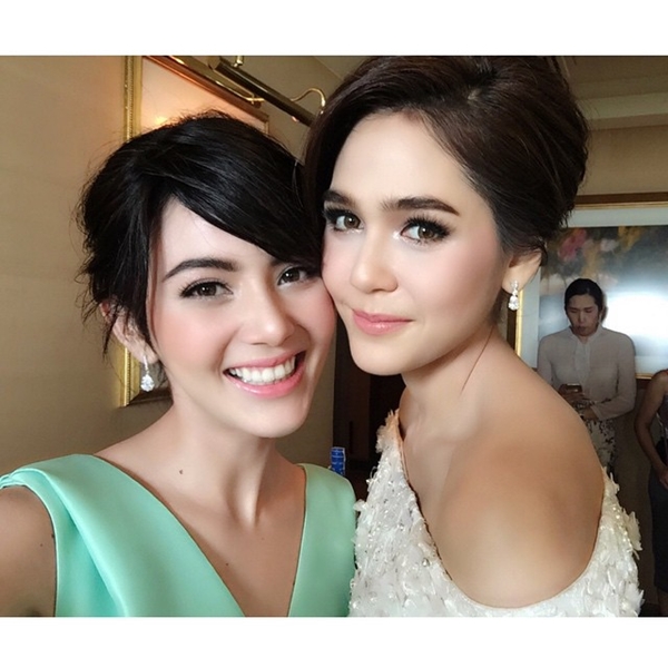 ประมวลภาพชุด เพื่อนเจ้าสาวสวยมาก จากงานแต่ง ชมพู่ น็อต ประมวลภาพชุด เพื่อนเจ้าสาวสวยมาก จากงานแต่ง ชมพู่ น็อต