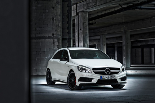 หรูเริ่ดแต่ทรงพลัง กับ Mercedes Benz A45 AMG หรูเริ่ดแต่ทรงพลัง กับ Mercedes Benz A45 AMG