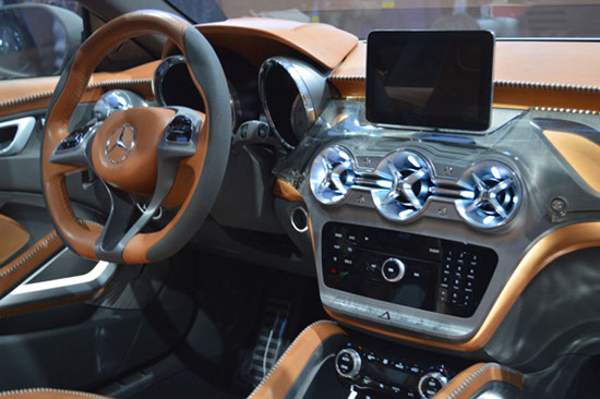 Mercedes-Benz GLA Concept โชว์ตัวเซี่ยงไฮ้ ชาวจีนแห่ชมล้น Mercedes-Benz GLA Concept โชว์ตัวเซี่ยงไฮ้ ชาวจีนแห่ชมล้น