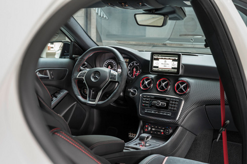 หรูเริ่ดแต่ทรงพลัง กับ Mercedes Benz A45 AMG หรูเริ่ดแต่ทรงพลัง กับ Mercedes Benz A45 AMG