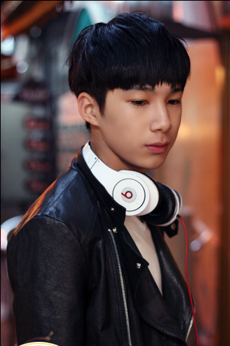 หล่อเท่แบบมีสไตล์ ด้วยทรงผมแฟชั่นผู้ชายแนวเกาหลี ปี 2013 หล่อเท่แบบมีสไตล์ ด้วยทรงผมแฟชั่นผู้ชายแนวเกาหลี ปี 2013