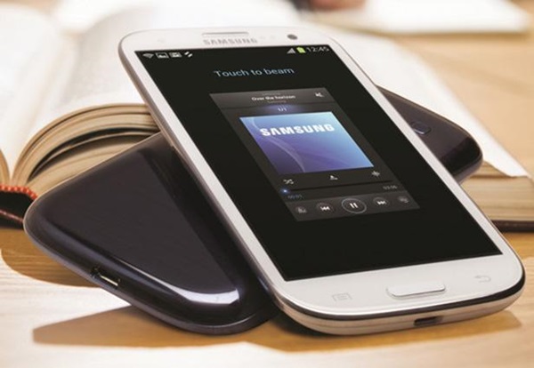 Samsung Galaxy SIII (S3) สมาร์ทโฟนที่ขายดีที่สุดในโลก Samsung Galaxy SIII (S3) สมาร์ทโฟนที่ขายดีที่สุดในโลก