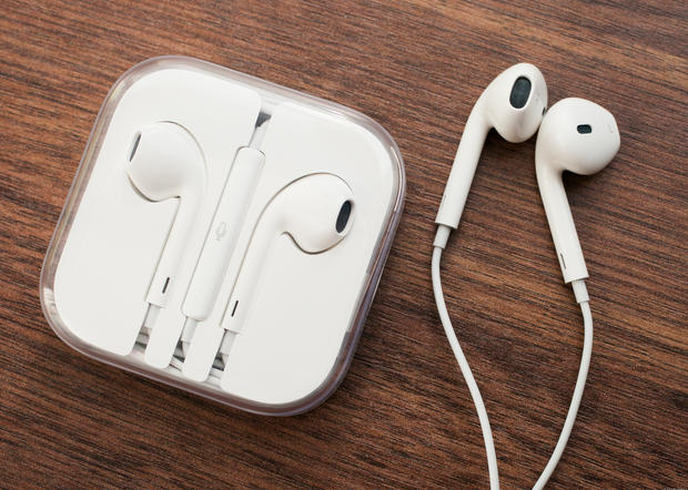 เทคนิควิธีใช้งานคำสั่งหูฟัง EarPods ของแอปเปิล เทคนิควิธีใช้งานคำสั่งหูฟัง EarPods ของแอปเปิล