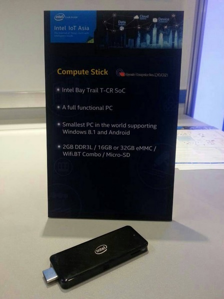 เล็กเว่อร์ ! Compute Stick Mini PC ขนาดเท่า Flash Drive เล็กเว่อร์ ! Compute Stick Mini PC ขนาดเท่า Flash Drive