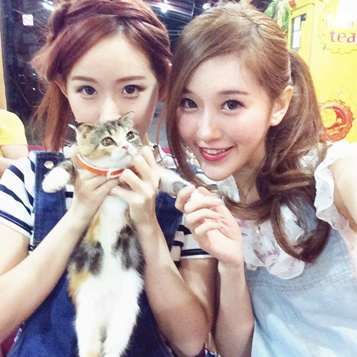 เอลลี่ (Elissa Yamada) และเจสซี่ (Jessica Yamada) เอลลี่ (Elissa Yamada) และเจสซี่ (Jessica Yamada)