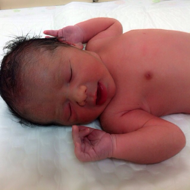 ฮาน่า ทัศนาวลัย คลอดลูกชายคนที่ 2 แล้ว ตั้งชื่อ น้องฮันเตอร์ ฮาน่า ทัศนาวลัย คลอดลูกชายคนที่ 2 แล้ว ตั้งชื่อ น้องฮันเตอร์
