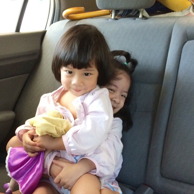 น้องยี่หวา ลูกสาวบร๊ะเจ้าโจ๊ก แปลงโฉมเป็นเอลซ่า น้องยี่หวา ลูกสาวบร๊ะเจ้าโจ๊ก แปลงโฉมเป็นเอลซ่า