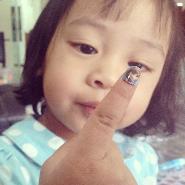 น้องยี่หวา ลูกสาวบร๊ะเจ้าโจ๊ก แปลงโฉมเป็นเอลซ่า น้องยี่หวา ลูกสาวบร๊ะเจ้าโจ๊ก แปลงโฉมเป็นเอลซ่า