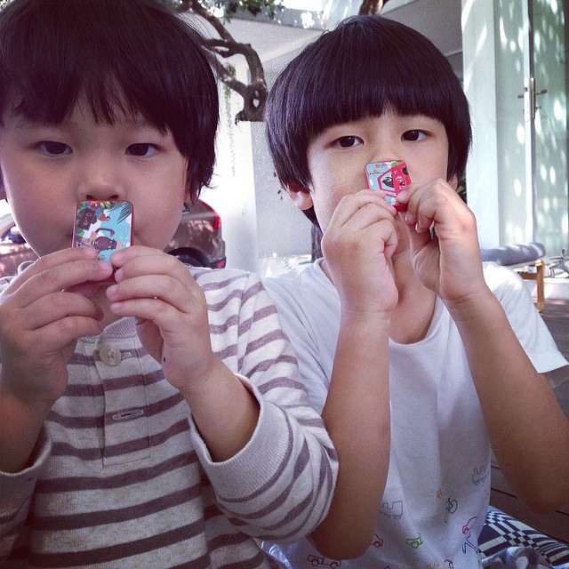 น้องคุน น้องจุน ร่วมงานกีฬาสี อัพเดทภาพลูกชายพ่อเคน - แม่หน่อย น้องคุน น้องจุน ร่วมงานกีฬาสี อัพเดทภาพลูกชายพ่อเคน - แม่หน่อย
