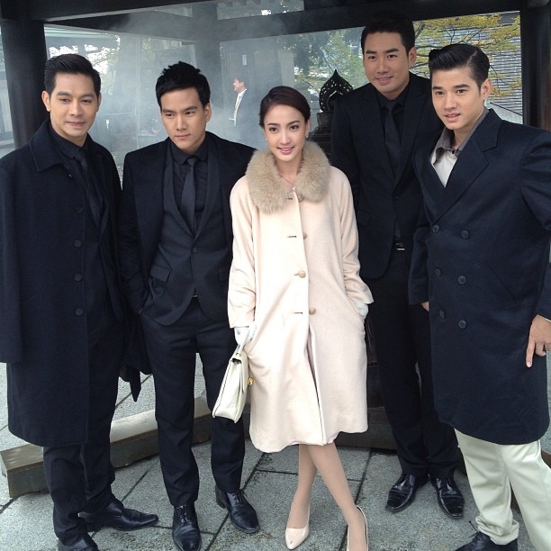 มาริโอ้ แต้ว นำทีมถ่ายละคร รอยรักหักเหลี่ยมตะวัน ที่ญี่ปุ่น รอบ 2 มาริโอ้ แต้ว นำทีมถ่ายละคร รอยรักหักเหลี่ยมตะวัน ที่ญี่ปุ่น รอบ 2