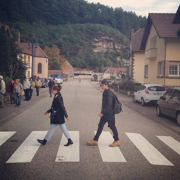 อเล็กซ์ เต้ย ควงคู่ถ่ายแบบที่ฝรั่งเศส อเล็กซ์ เต้ย ควงคู่ถ่ายแบบที่ฝรั่งเศส