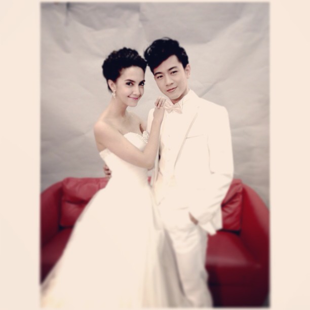 ซาร่า เล็กจ์ - โทนี่ รากแก่น ซาร่า เล็กจ์ - โทนี่ รากแก่น