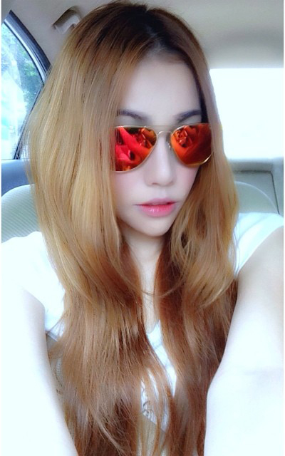 เอมมี่ อมลวรรณ เอมมี่ อมลวรรณ