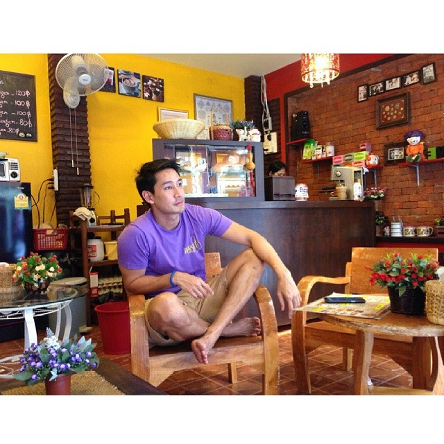 ป้อง ณวัฒน์ ป้อง ณวัฒน์