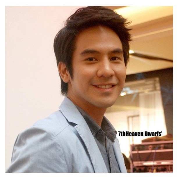 โป๊ป ธนวรรธน์ โป๊ป ธนวรรธน์