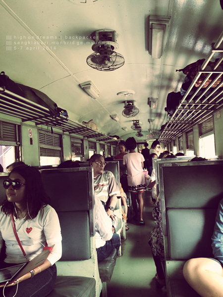 สะพายเป้ นั่งรถไฟฟรี ลุยเดี่ยวเที่ยวสังขละบุรี สะพายเป้ นั่งรถไฟฟรี ลุยเดี่ยวเที่ยวสังขละบุรี