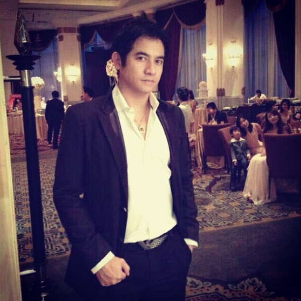 โด่ง สิทธิพร นิยม โด่ง สิทธิพร นิยม