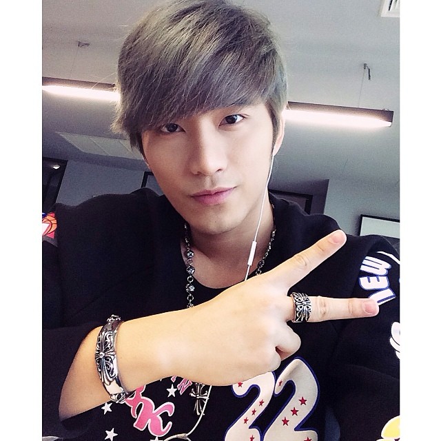 บี้ ธรรศภาคย์ บี้ ธรรศภาคย์