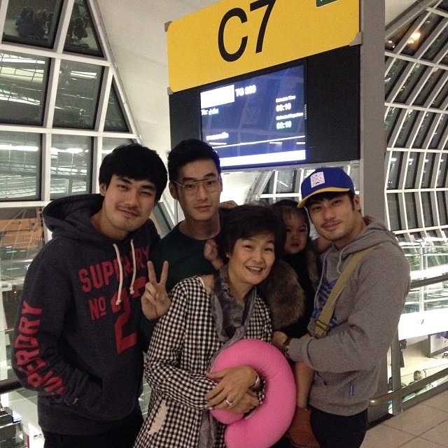 บอย ปกรณ์ พาครอบครัว เที่ยวปารีส บอย ปกรณ์ พาครอบครัว เที่ยวปารีส