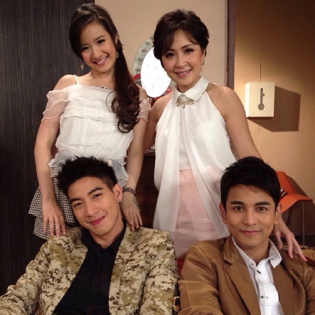 พลอยพิณ ธนิดา พลอยพิณ ธนิดา