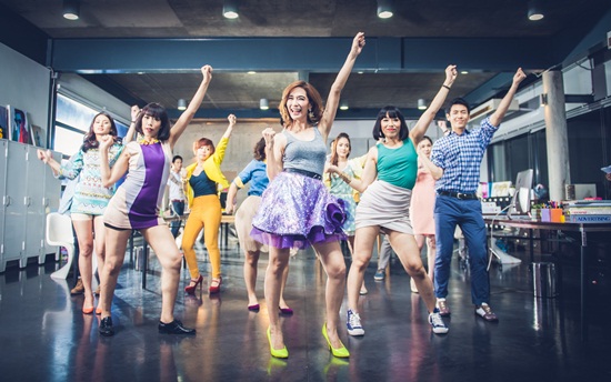 Tattoo Colour MV เพลง ยกมือ