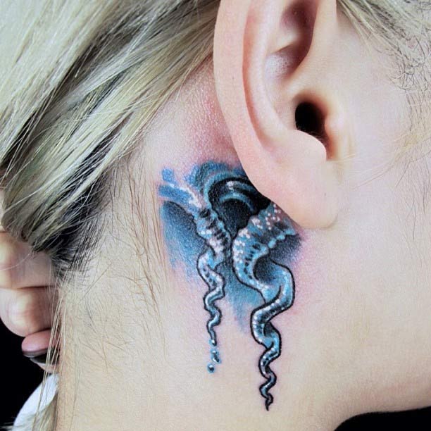 รอยสักหลังหู