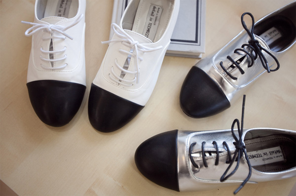 รองเท้าหนังผู้หญิง