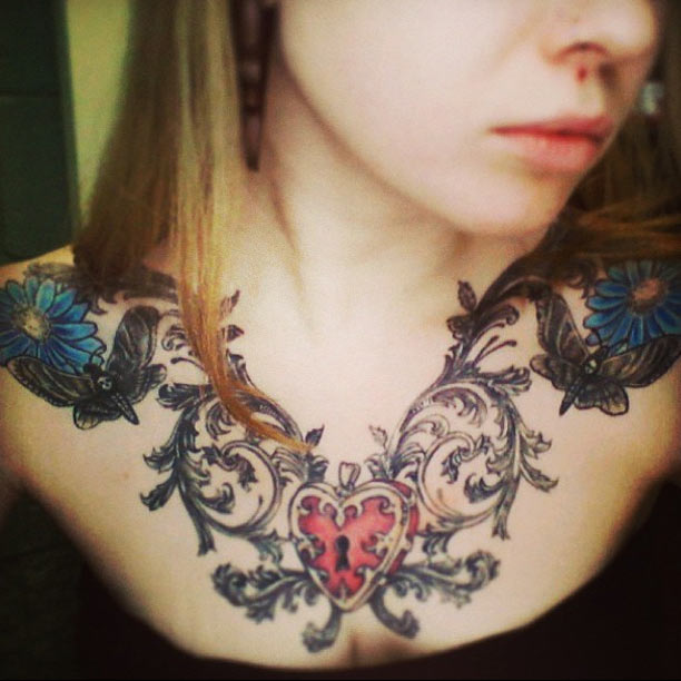 สักหน้าอกสวยๆ