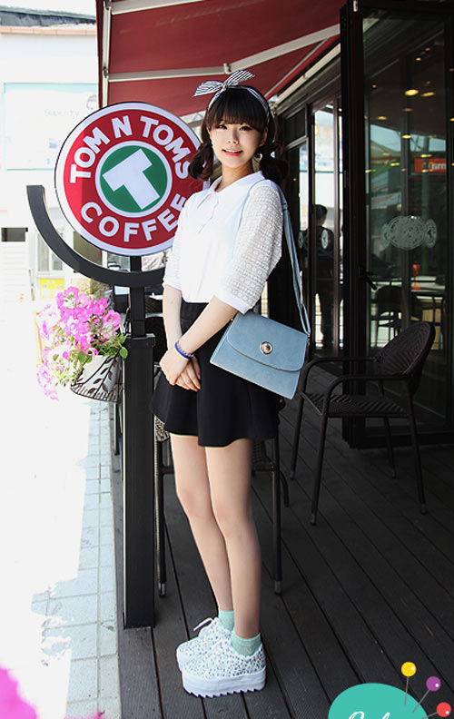 รองเท้าผ้าใบส้นตึก