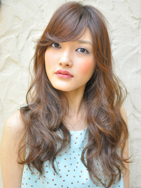 หน้าผากกว้าง ทำผมทรงไหนดี