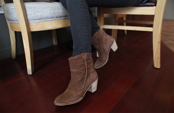 รองเท้าหนังผู้หญิง