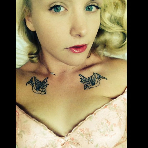 สักหน้าอกสวยๆ