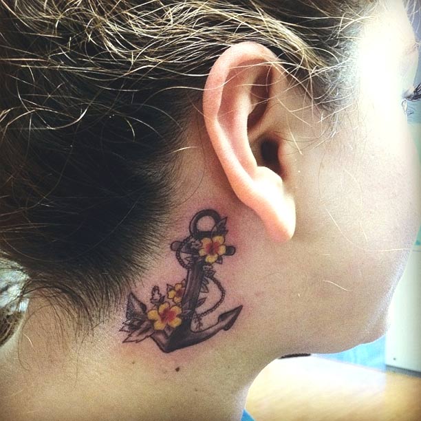 รอยสักหลังหู