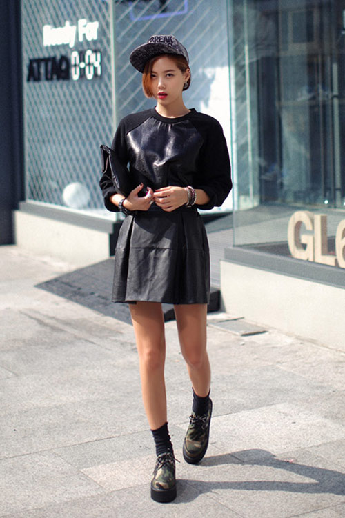 รองเท้าผ้าใบส้นตึก